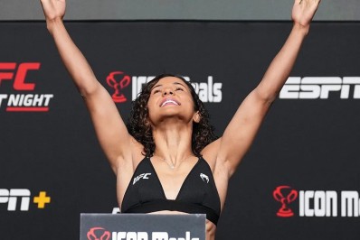 Chute rodado da brasileira Natália Silva é ponto alto do UFC Vegas 65