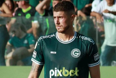 Vasco avança nas negociações e se aproxima de acerto com Pedro Raul