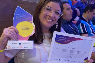Professora de Teresópolis recebe Prêmio Nacional de Educação Financeira