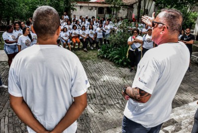 Visita ao Parque Paleontológico marca comemoração ao Dia da Merendeira Escolar em Itaboraí