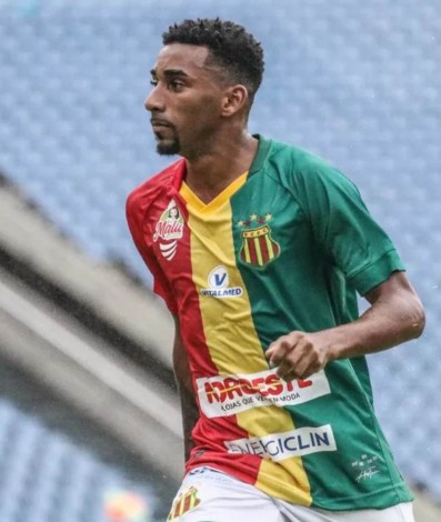 Mateusinho foi eleito o melhor lateral-direito da Série B de 2022