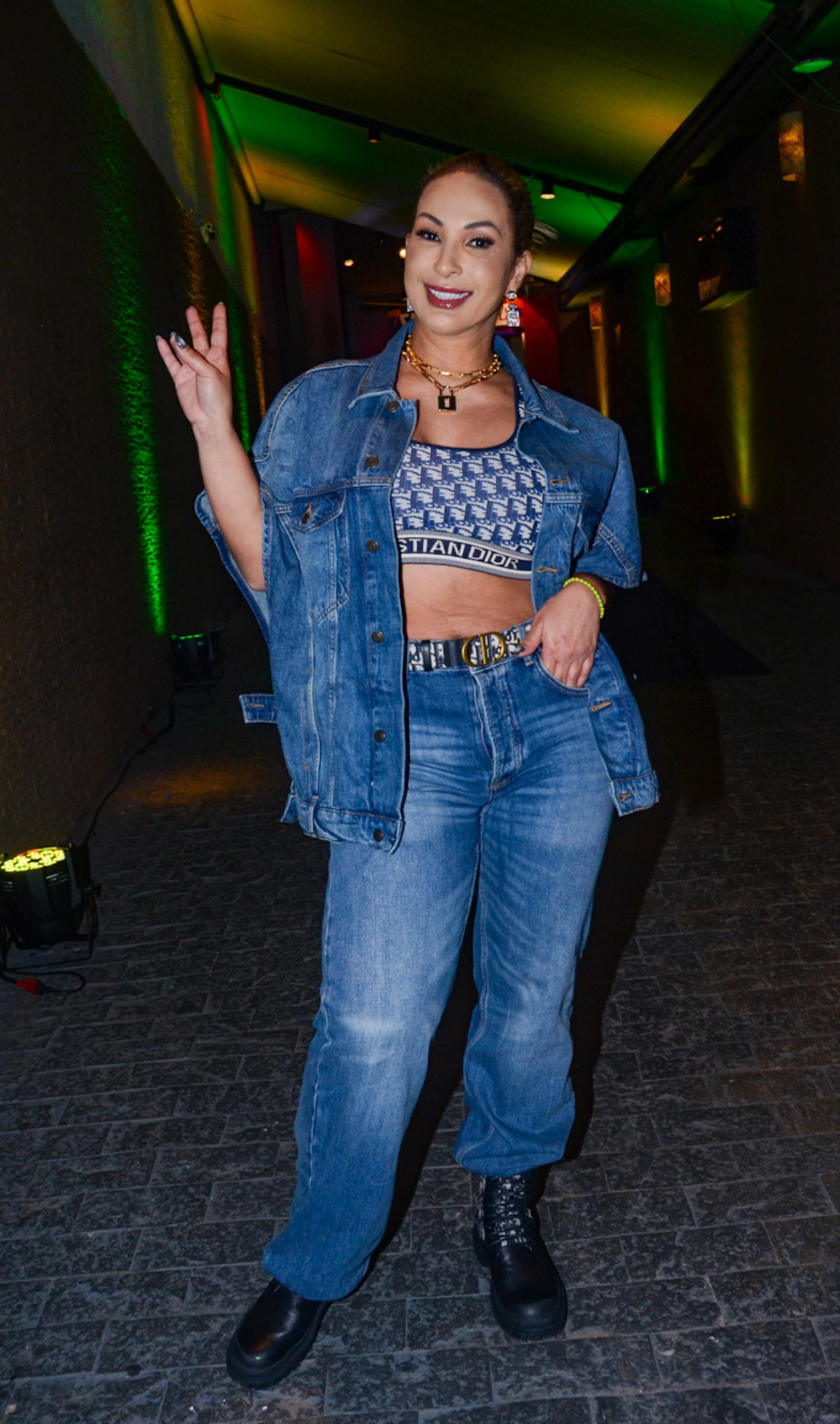 Valesca Popozuda marca presen&ccedil;a no anivers&aacute;rio de Thelma Assis - Ara&uacute;jo/ AgNews