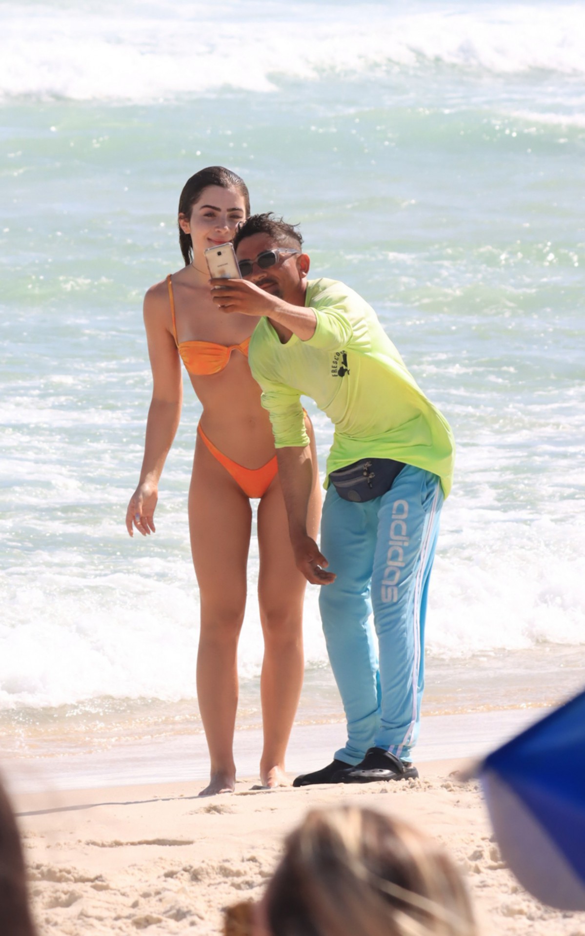 Jade Picon curte mais um dia de praia na Barra da Tijuca, na Zona Oeste do Rio, nesta segunda-feira