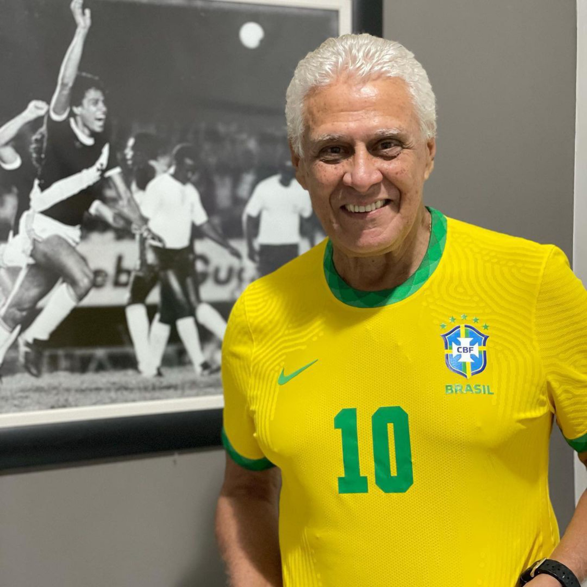 Roberto Dinamite defendeu a sele&ccedil;&atilde;o brasileira em duas Copas do Mundo - Reprodu&ccedil;&atilde;o/Instagram @rdinamite10