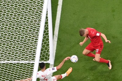 Confira imagens do empate sem gols entre Dinamarca e Tunísia