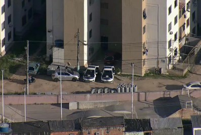 Polícia Civil realiza operação contra o tráfico de drogas e armas em Belford Roxo e na Pavuna
