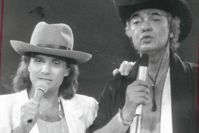 'Minha dor é muito grande', diz Roberto Carlos após a morte de Erasmo Carlos