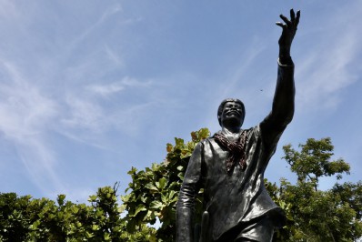 Estátua de João Cândido, líder da Revolta da Chibata, é reinaugurada
