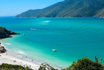 Pesquisa aponta Praia do Pontal do Atalaia, em Arraial do Cabo, como 4ª melhor do Brasil
