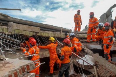 Indonésia: Equipes intensificam buscas por sobreviventes após terremoto que matou mais de 260 pessoas