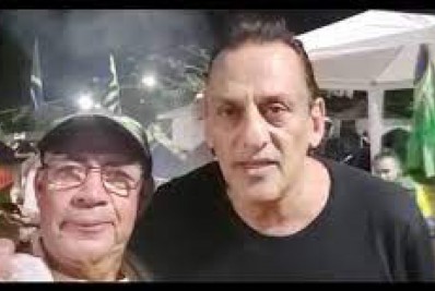 Vídeo: Advogado de Bolsonaro participa de manifestação golpista em Brasília