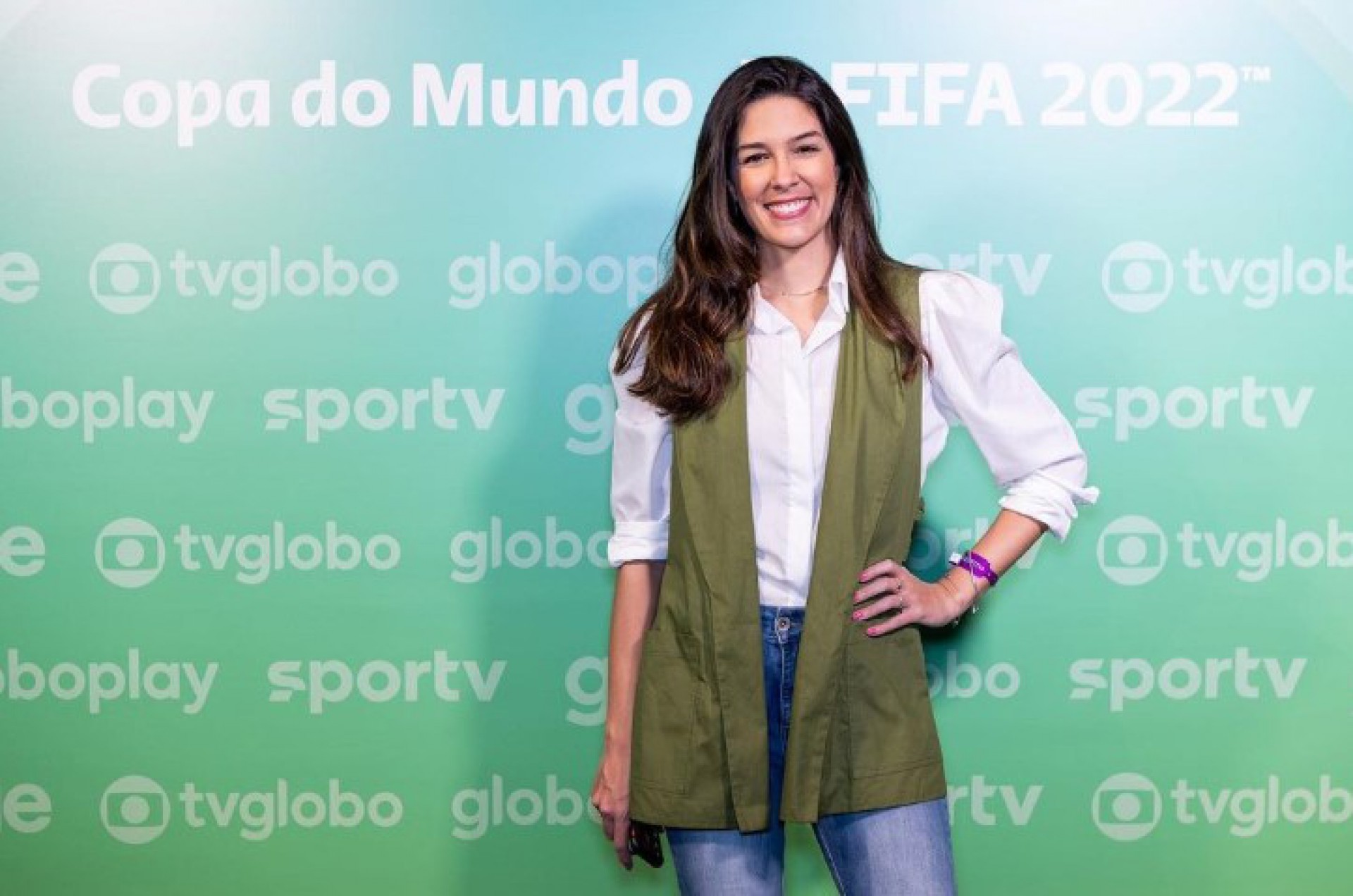 Renata Silveira é a primeira mulher a narrar uma partida pela Copa do Mundo na TV aberta - Reprodução/Instagram