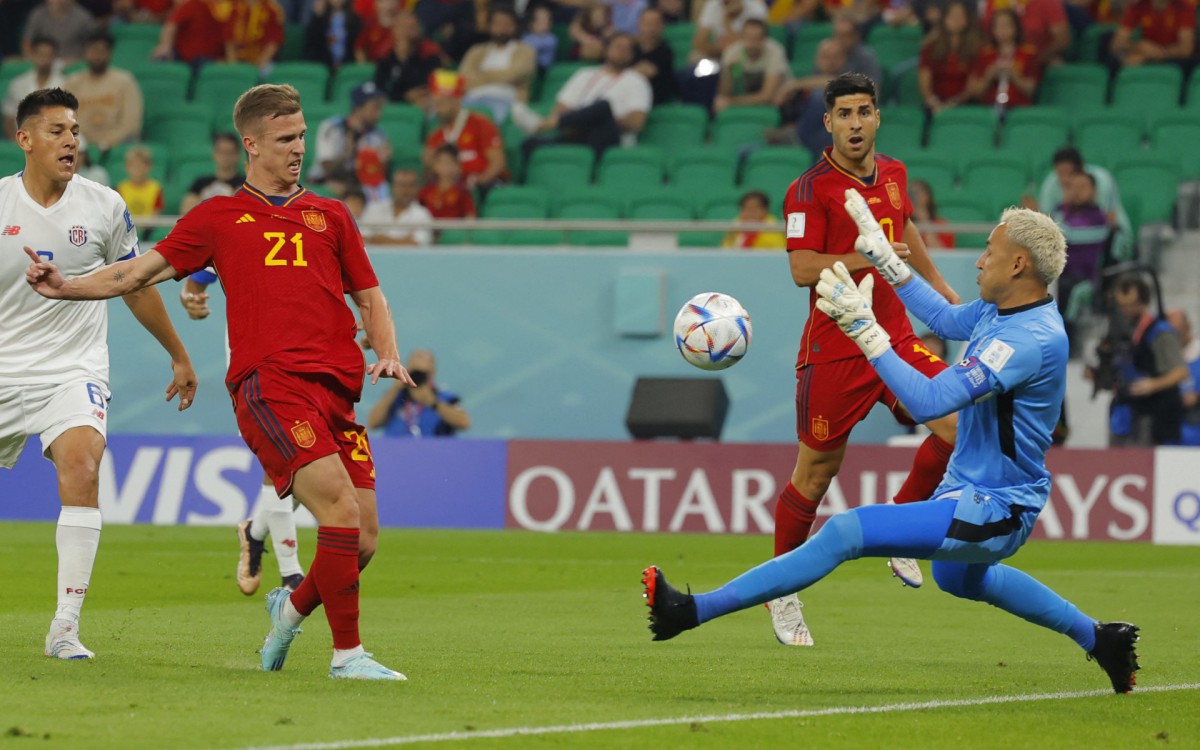 Espanha vence a Costa Rica e larga bem na Copa do Mundo