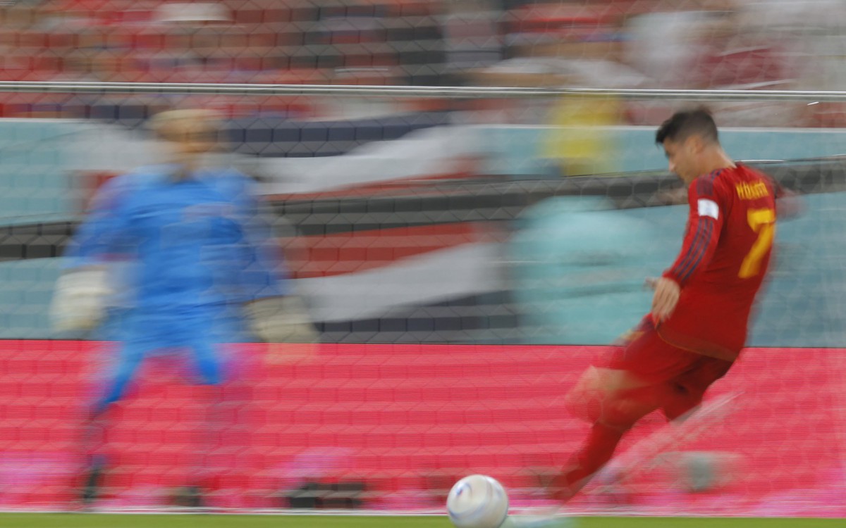 Espanha vence a Costa Rica e larga bem na Copa do Mundo