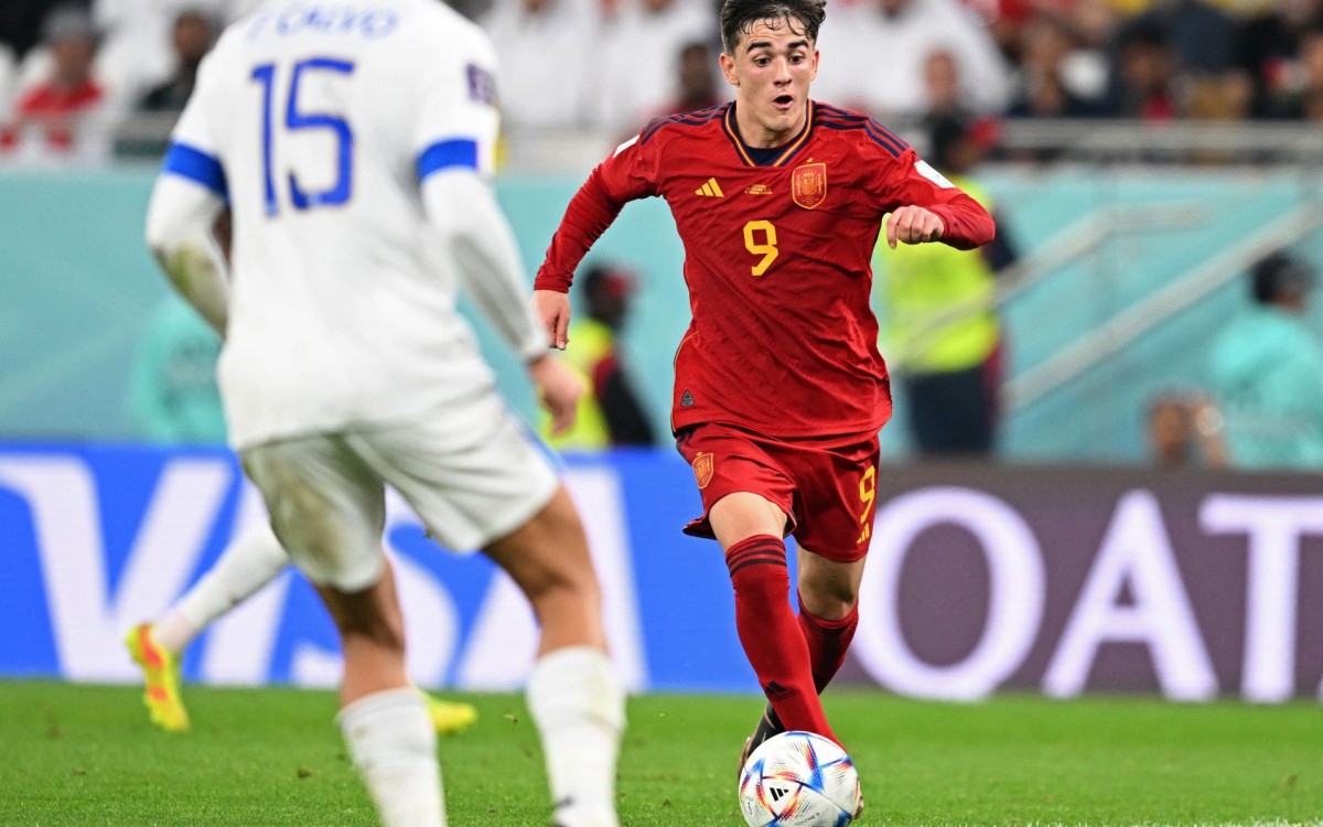 Espanha vence a Costa Rica e larga bem na Copa do Mundo