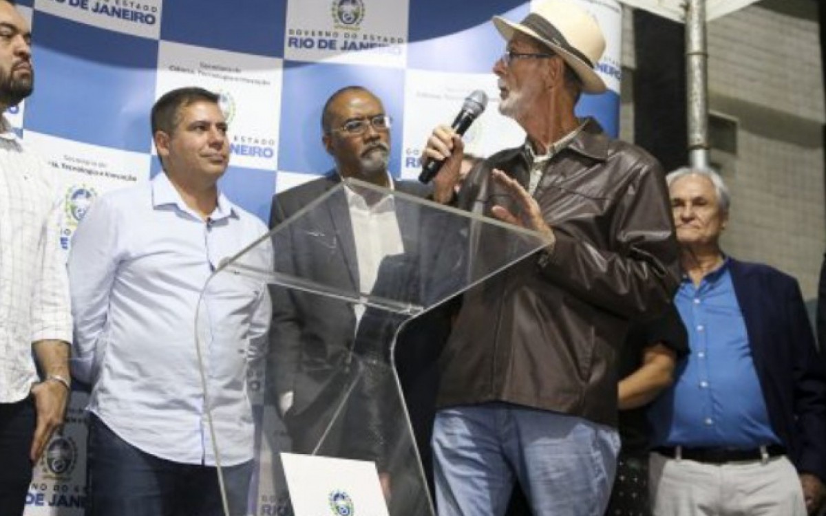 Na imagem, o prefeito de Cabo Frio, Jos&eacute; Bonif&aacute;cio