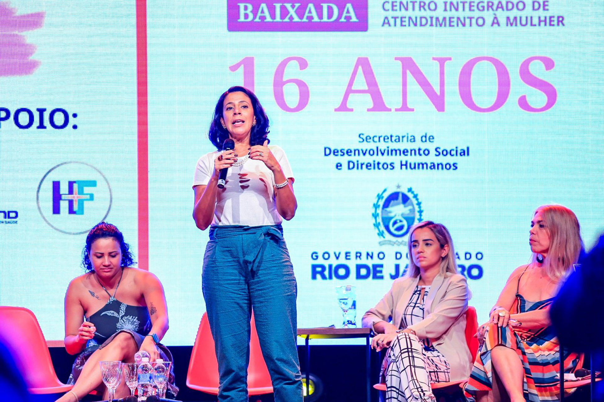 A coordenadora de Defesa dos Direitos da Mulher da Defensoria P&uacute;blica do Estado do Rio de Janeiro, Fl&aacute;via Brasil Barbosa do Nascimento, fez uma palestra - Rafael Barreto / PMBR