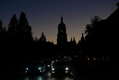 Kiev fica sem fornecimento de água e energia elétrica após ataques russos