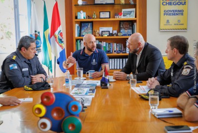 Prefeito Vinicius Claussen se reúne com Polícia Militar e Polícia Civil para alinhar continuidade de ações integradas