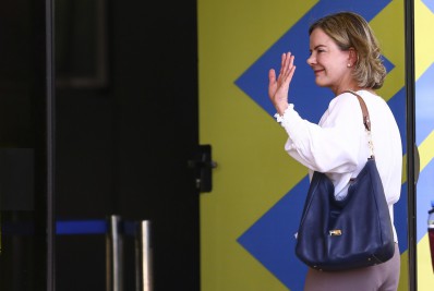 Gleisi diz que prazo de validade da PEC gera ruído que impede avanço da matéria