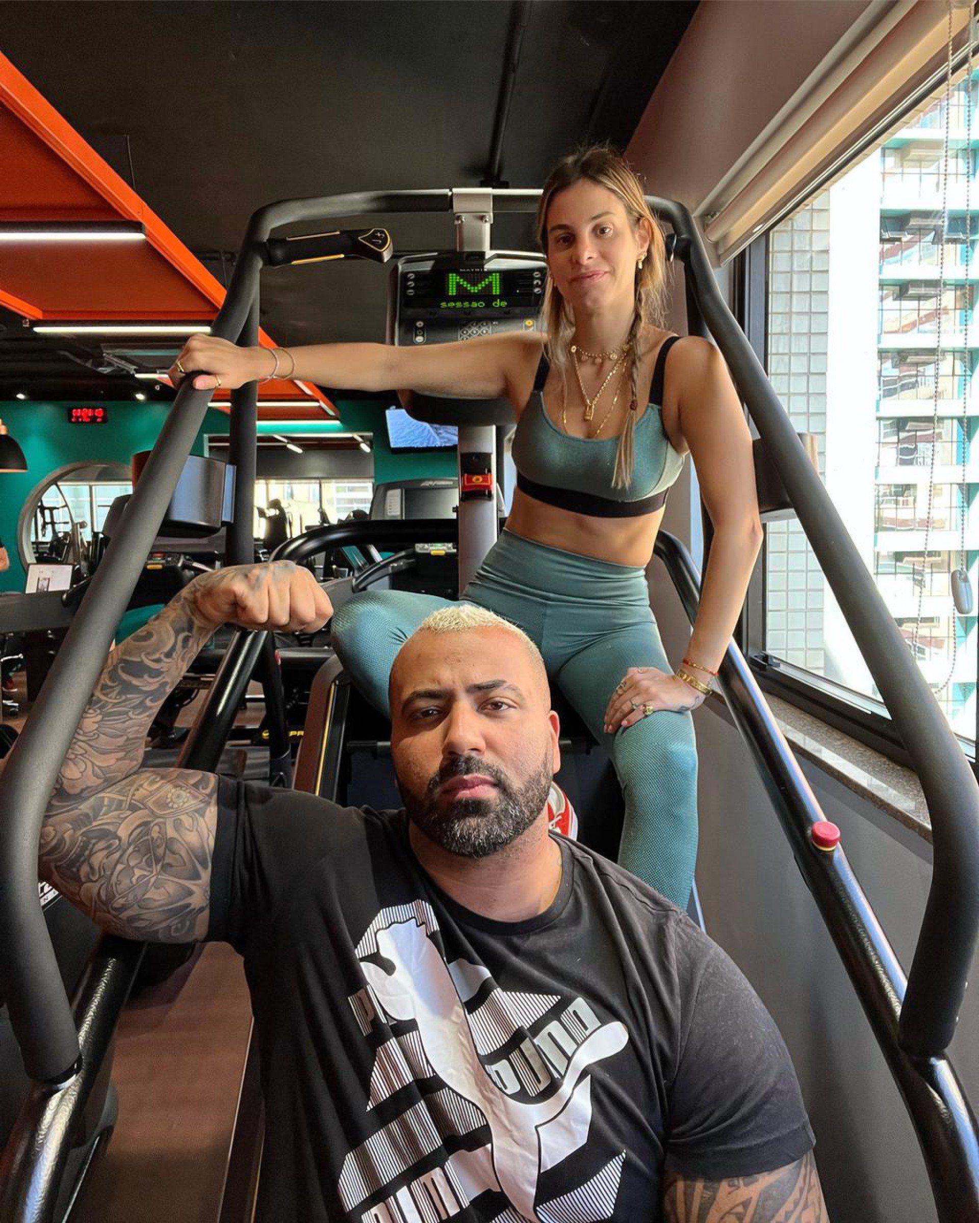 Shantal Verdelho é adepta a musculação; ela treina com o personal trainer Cássio Fidlay.
 - Divulgação