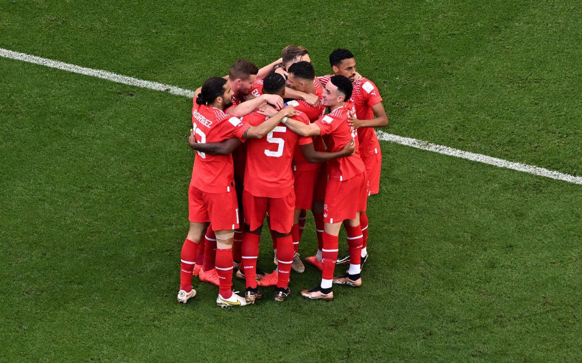 Su&iacute;&ccedil;a levou a melhor e venceu Camar&otilde;es