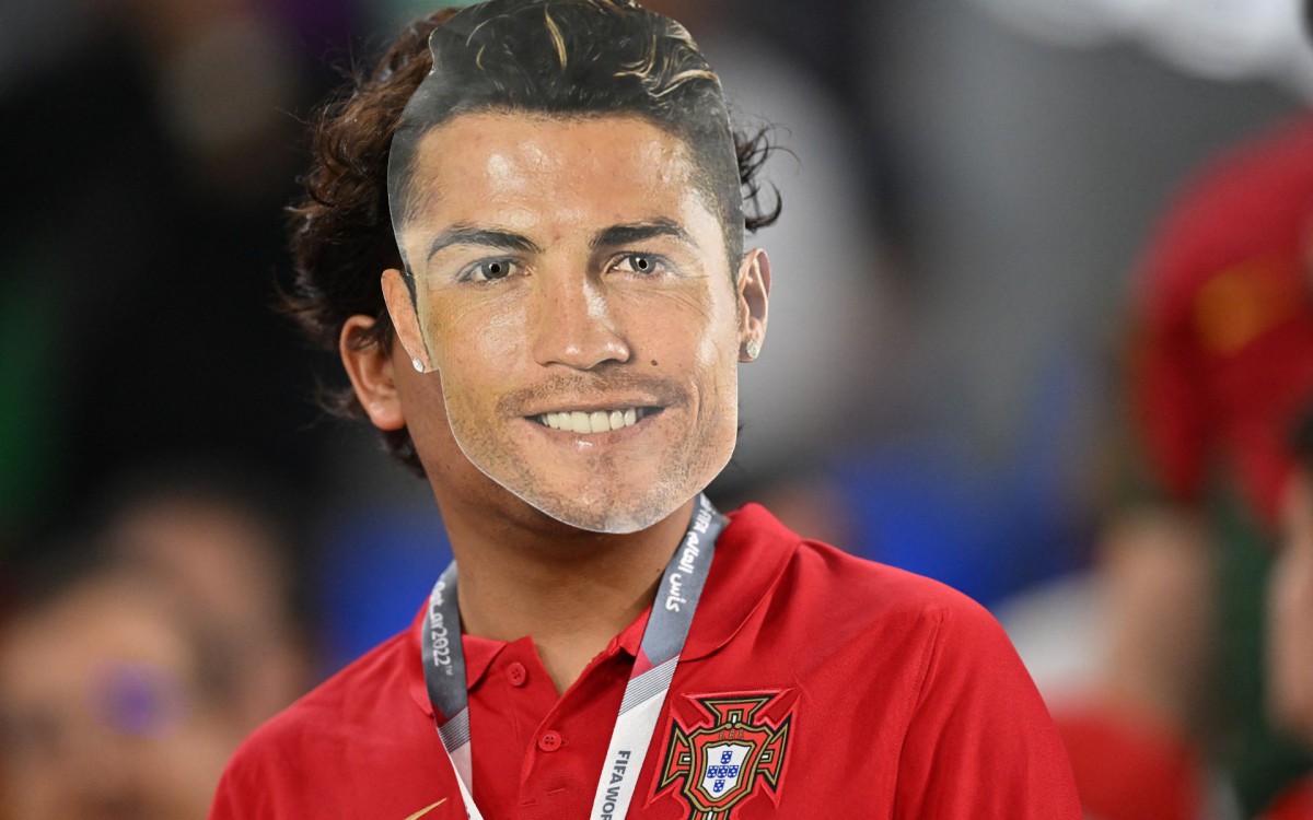 Torcida de Portugal compareceu ao est&aacute;dio 974, em Doha, no Catar, e n&atilde;o escondeu o carinho por Cristiano Ronaldo