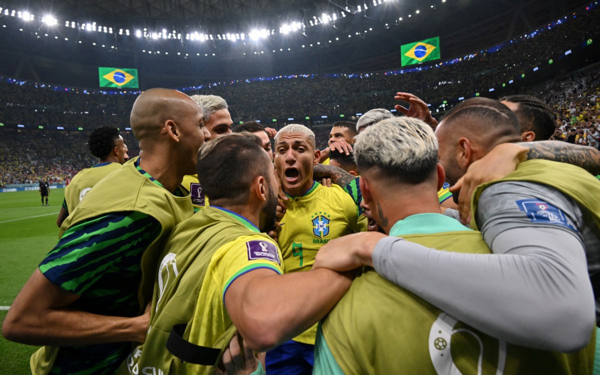 Brasil fez sua estreia na Copa do Mundo contra a S&eacute;rvia