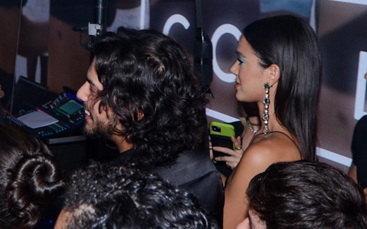 Bruna Marquezine e Xolo Maridue&ntilde;a se divertem durante evento em S&atilde;o Paulo