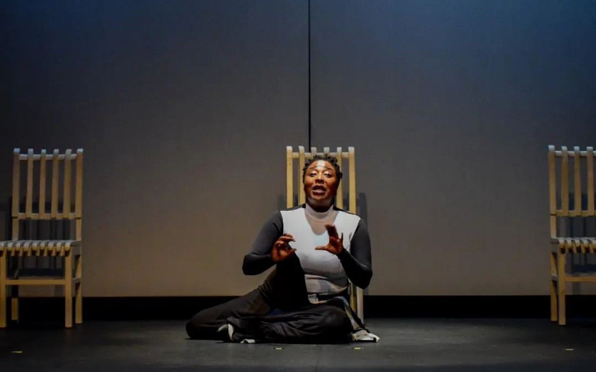 Dani Ornellas traz perspectiva feminina sobre o racismo na peça '12 Anos ou A Memória da Queda' - Reprodução/Instagram/Ale Catan