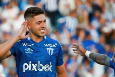 Vasco teria negociações avançadas por atacante que pertence ao Athletico-PR