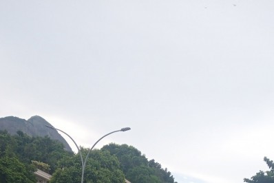 Tiroteio na saída de túnel na Gávea assusta motoristas e deixa suspeito ferido