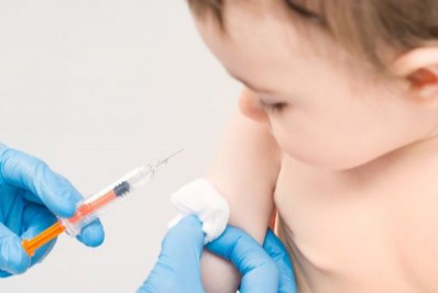 Prefeitura inicia vacinação contra COVID-19 em bebês com comorbidades