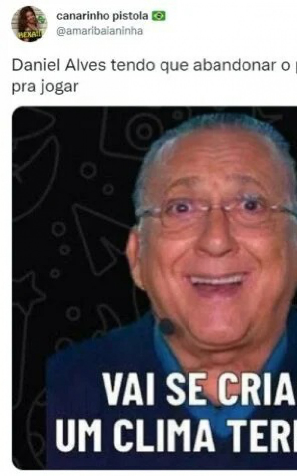 Poss&iacute;vel titularidade de Daniel Alves rende memes na Web