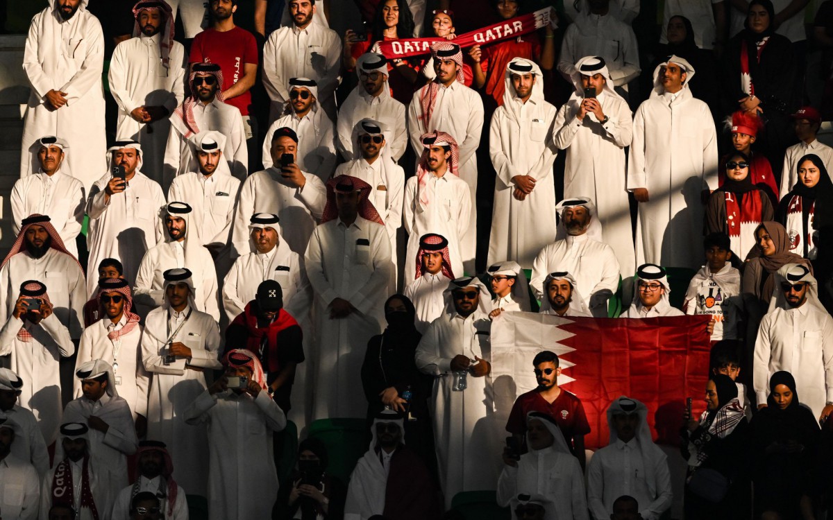 Torcida do Catar presente na partida contra Senegal