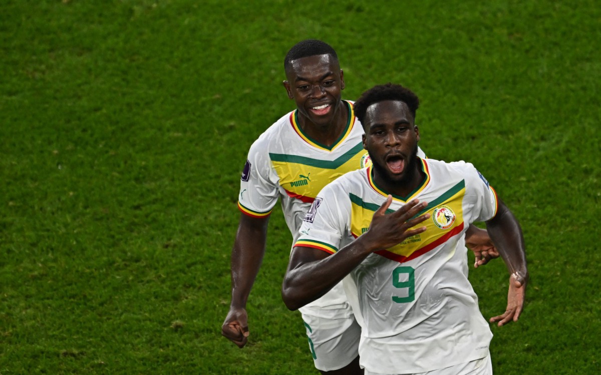 Boulaye Dia abriu o placar contra o Catar