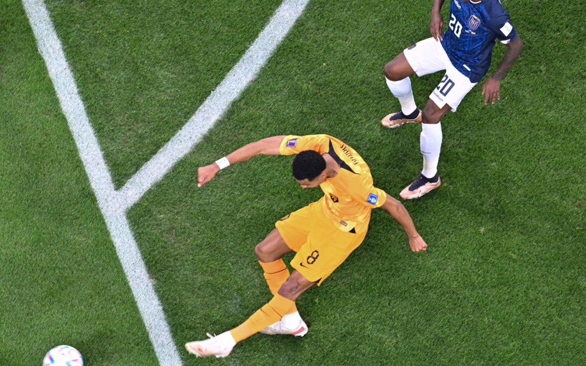 Holanda e Equador se enfrentaram nesta sexta-feira