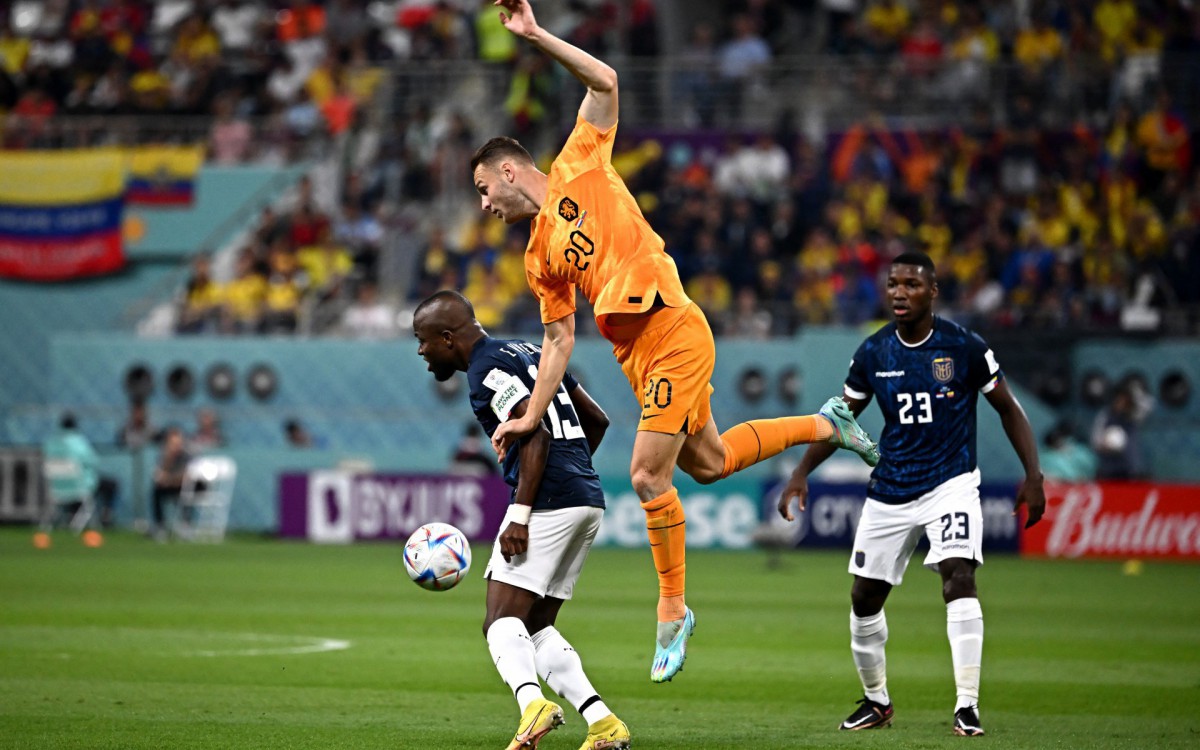 Holanda e Equador se enfrentaram nesta sexta-feira
