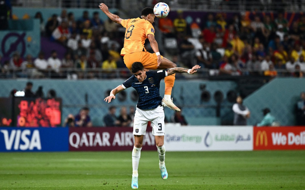 Holanda e Equador se enfrentaram nesta sexta-feira