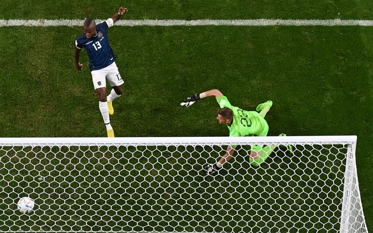 Holanda e Equador se enfrentaram nesta sexta-feira