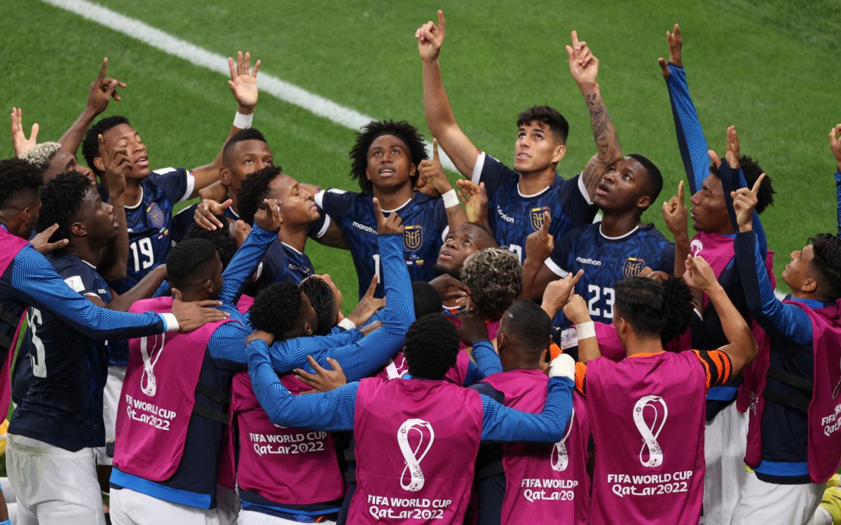 Holanda e Equador se enfrentaram nesta sexta-feira