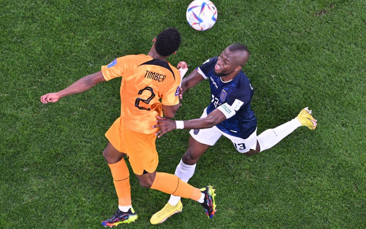 Holanda e Equador se enfrentaram nesta sexta-feira