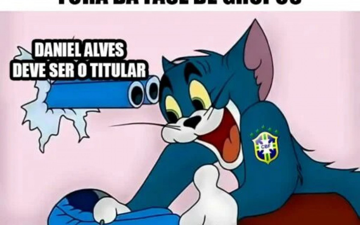 Poss&iacute;vel titularidade de Daniel Alves rende memes na Web