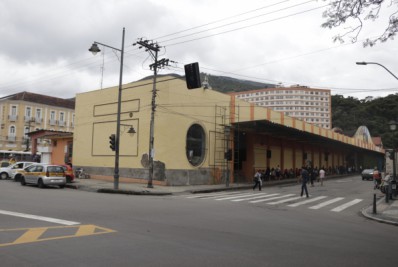 Prefeitura monta posto volante de vacinação contra influenza no terminal do Centro