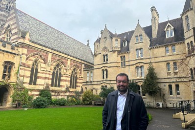 Castro participa de encontro sobre políticas públicas na Universidade de Oxford