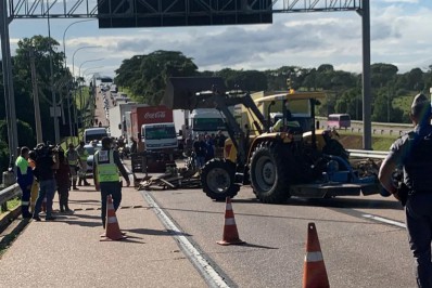 Acesso ao aeroporto de Campinas é liberado após protesto bolsonarista
