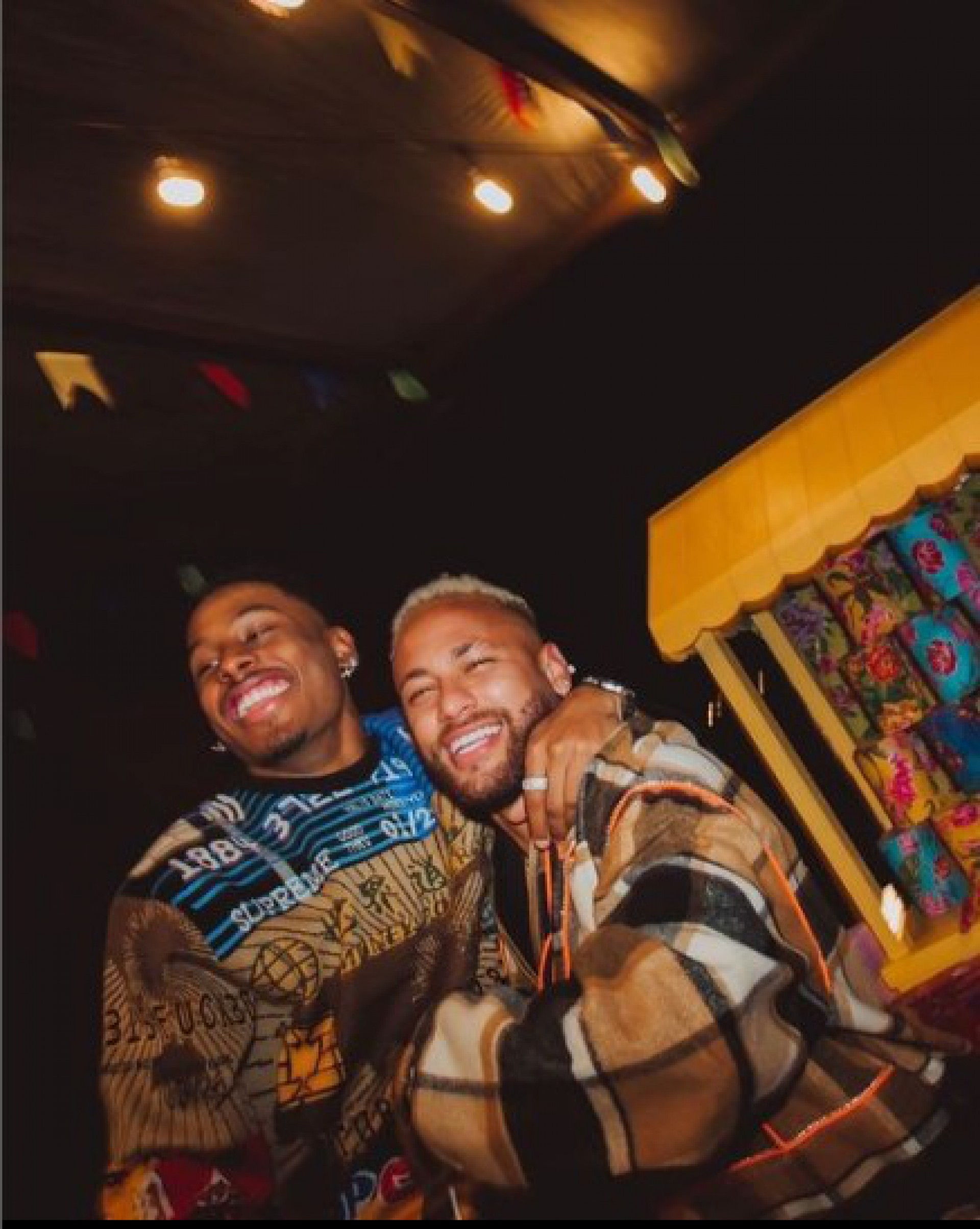 Neymar recebe apoio de amigos famosos - Reprodução Internet