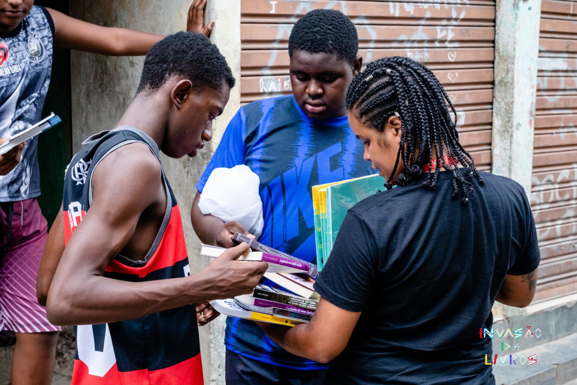 3&ordf; edi&ccedil;&atilde;o da Invas&atilde;o de Livros acontece neste s&aacute;bado (26), no Complexo do Alem&atilde;o - Divulga&ccedil;&atilde;o