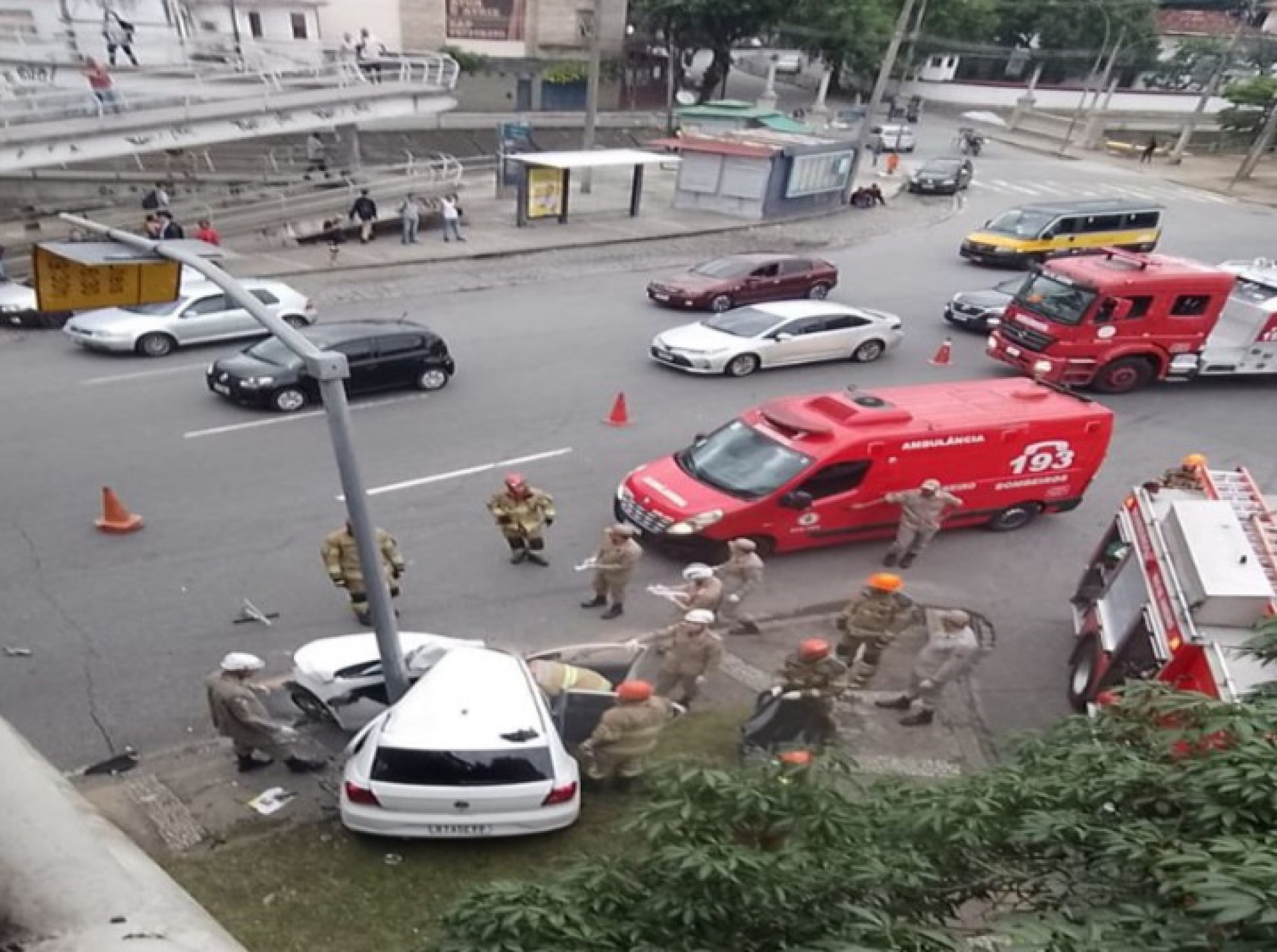 Acidente na Avenida Radial Oeste deixa um morto - Divulgação