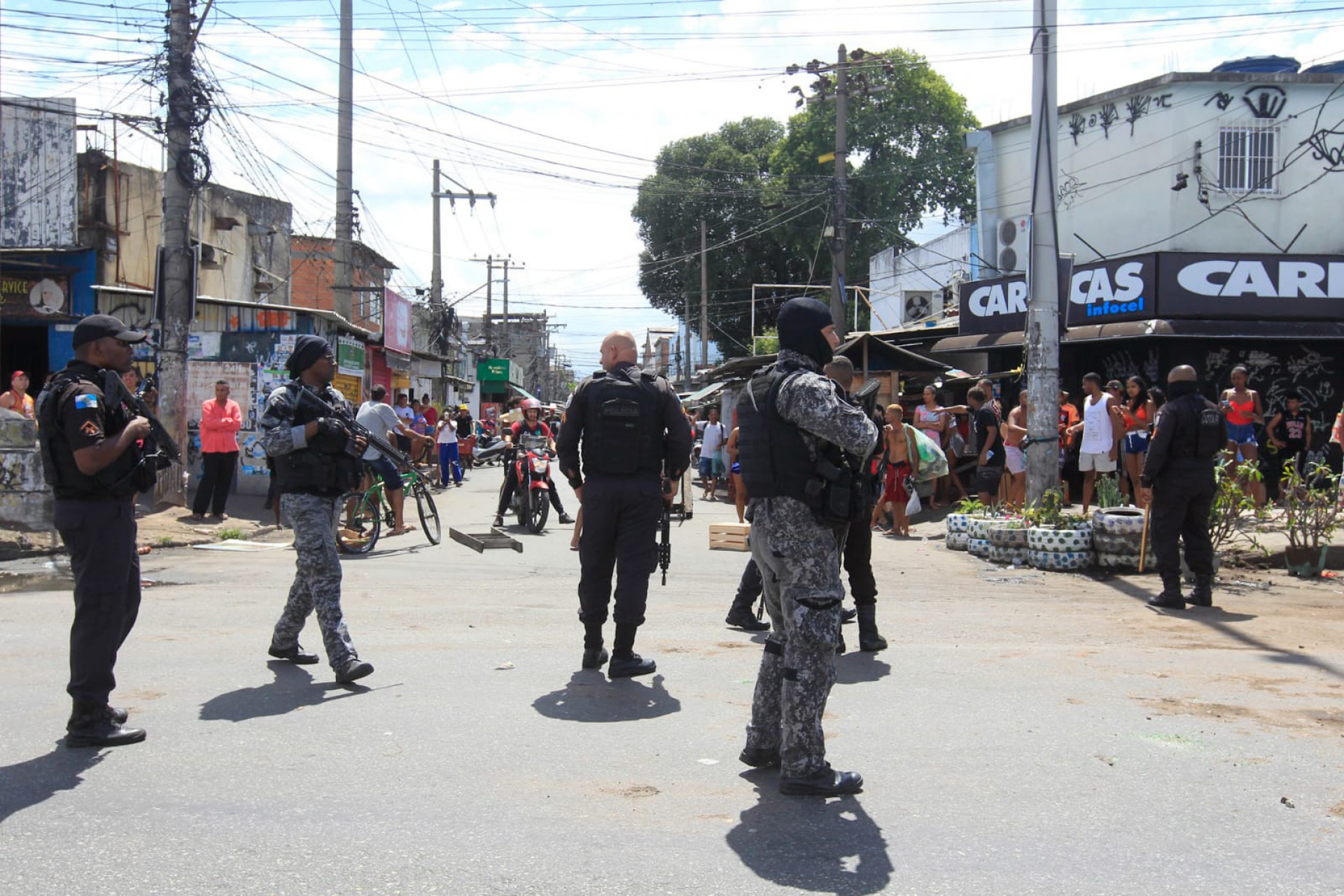 Operação conjunta das polícias Civil e Militar no Complexo da Maré - Reginaldo Pimenta / Agência O Dia